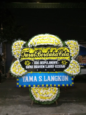 Papan Bunga Duka di Turen